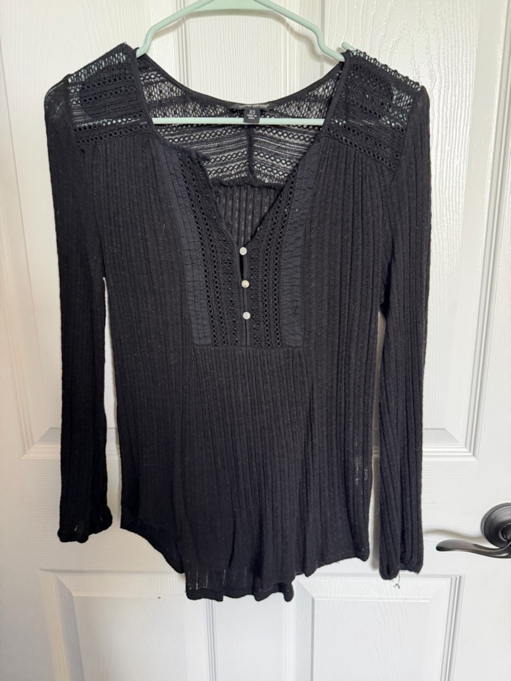 Lucky Brand Black Ribbed Lace-Trim Long Sleeve Henley